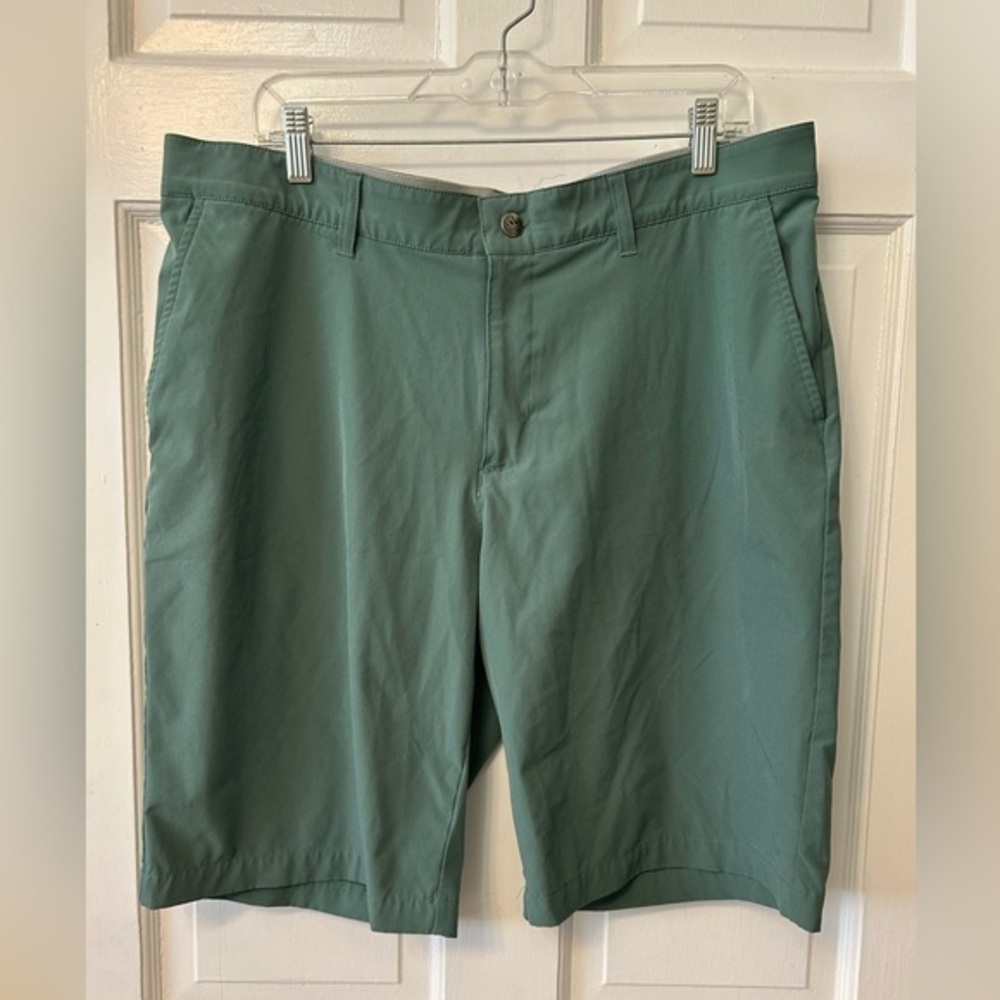 Adidas Green Flat Front Shorts for Everyday Comfort Sz 36